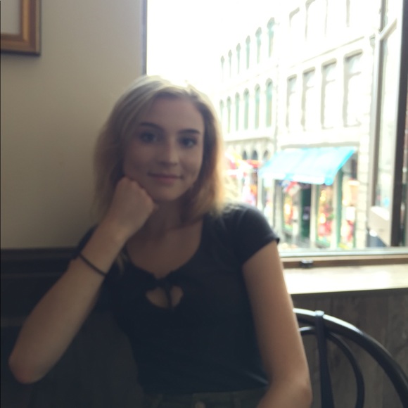 Meet your Posher, Kathleen - Picture 1 of 1